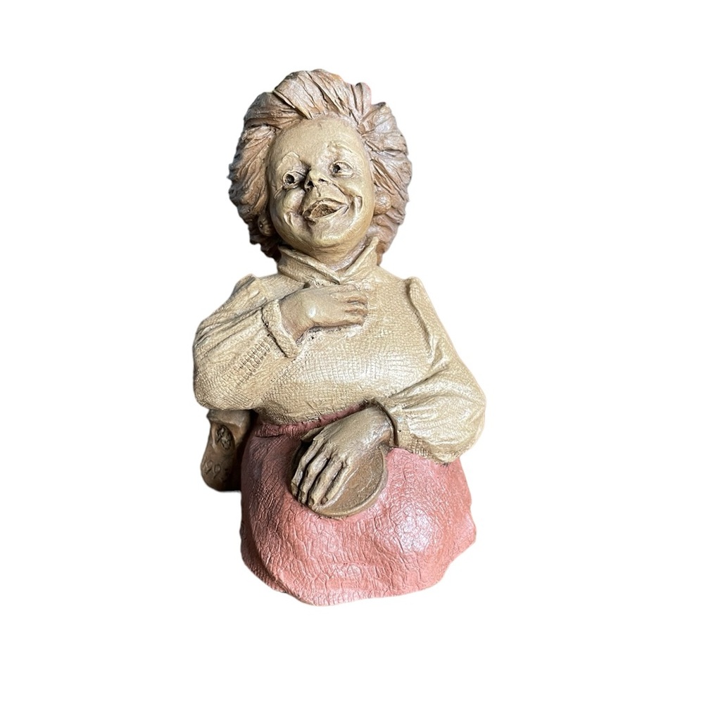 Tom Clark Gnome Auntie Penny